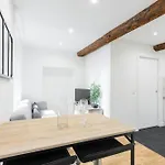 Charmant Petit 2 Pieces Dans La Vieille Ville - B