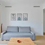 Superbe T2 Avec Terrasse A Proximite De La Plage