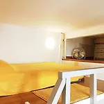 Joli Studio Proche Tram Et Au Calme