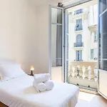 Apartment Grand Climatise Centre *