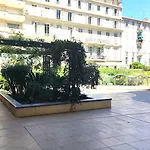 Superbe Appartement Carre D Or