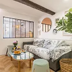Two With Ac In The Heart Of Old Nice, Each With Its Own Entrance Apartment *