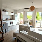 Stunning 2 Bedroom With Terrace And Sea View, Cimiez Liberation Apartment