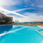 Appartement Calme Avec Piscine Vue Mer & Montagne