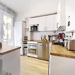 Center - Magnificent - Cozy - Wifi Apartment *