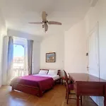 Apartment Bright Air-conditioned Flat In The Centre