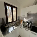Lumineux Et Spacieux Avec Balcon Proche Garibaldi Apartment