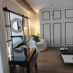 Apartment Movida *