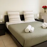 Spacieux Climatise Centre Apartment
