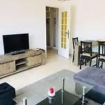 Lympia - One Bedroom Near The Port * Nice