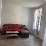 Haut De Maison Nicoise - Calme, Charme Et Vu Degagee Sur Les Collines