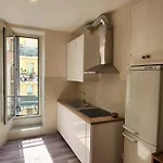 Orestis Apartment *