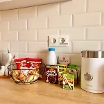 Near Port & City - Private Parking & Breakfast - Full Apartment