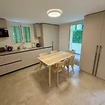 Apartment Neuf 3p- Proche & Aeroport *