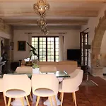 Magnifique Sur Les Collines De Nice, 6 Pieces, Clim, Barbecue, Sauna Et Hammam