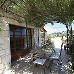Villa Magnifique Sur Les Collines De Nice, 6 Pieces, Clim, Barbecue, Sauna Et Hammam