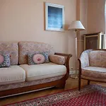 Guestready - Peaceful Stay With City Views