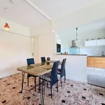 Nestor&Jeeves - Solar - By Sea - Balcony