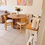 Chic & Cosy Proche Apartment *