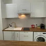 Joli Studio Climatise Avec Terrasse Au Calme