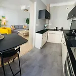 Apartment Bel Spacieux Avec Joli Balcon Arbore, Calme, Bien Situe, Centre *