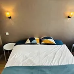 Bel Spacieux Avec Joli Balcon Arbore, Calme, Bien Situe, Centre Nice