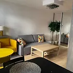 Bel Spacieux Avec Joli Balcon Arbore, Calme, Bien Situe, Centre Apartment *
