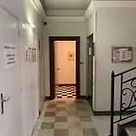 Easy And Accessible Beach Flat Near The University