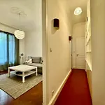 2p Moderne Riquier Proche Port, Gare, Tramway Nice