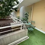 Apartment Joli Climatise Avec Terrasse Au Calme