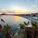 Shared Duplex Apartment Nice-Port