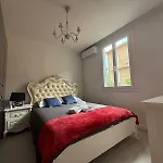 Charming House Near Center With New Air Conditioner Apartment *
