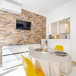 Apartment Proche Avec Jardin *