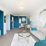 Beautiful 4 rooms sea airport