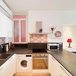Stalingrad - Wifi, Ac, 4pers Apartment