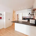 Stalingrad - Wifi, Ac, 4pers Apartment Nice