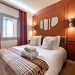 Apartment Exceptional Location, 2br Right On Place Massena, Newly Renovated Nice