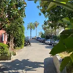 Plage Et Salsa, Nice Promenade Des Anglais