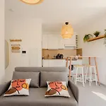 Nice 2 Pieces Charmant Proche Port Et Transports