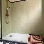 Apartment Jeanne Darc *