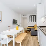 Renting - Republique - Garibaldi Chic 3 Bedrooms 3 Bathrooms Balcony Aircon * Nice