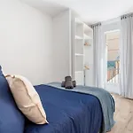 Renting - Republique - Garibaldi Chic 3 Bedrooms 3 Bathrooms Balcony Aircon * Nice