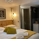 Duplex In With Private Pool In Hills Holiday home *