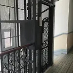 Lumineux Dernier Etage Avec Terrasse, Proche Apartment Nice