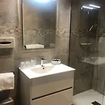 Hotel Busby 3*