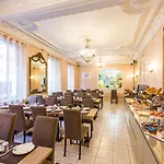 Hotel Busby 3*