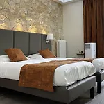 Busby Hotel