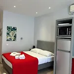 Red Buffa Apartment