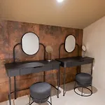 Apartment Extra Spacious Modern Hub Center