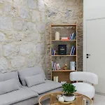 Apartment Extra Spacious Modern Hub Center *